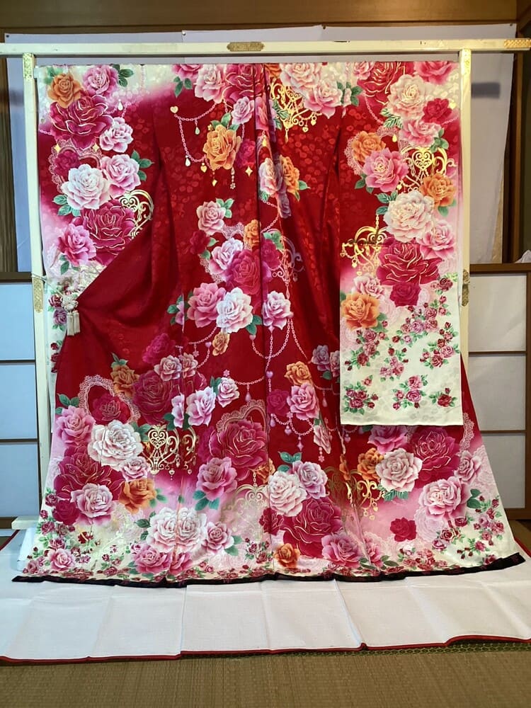 k-105 赤地にバラ