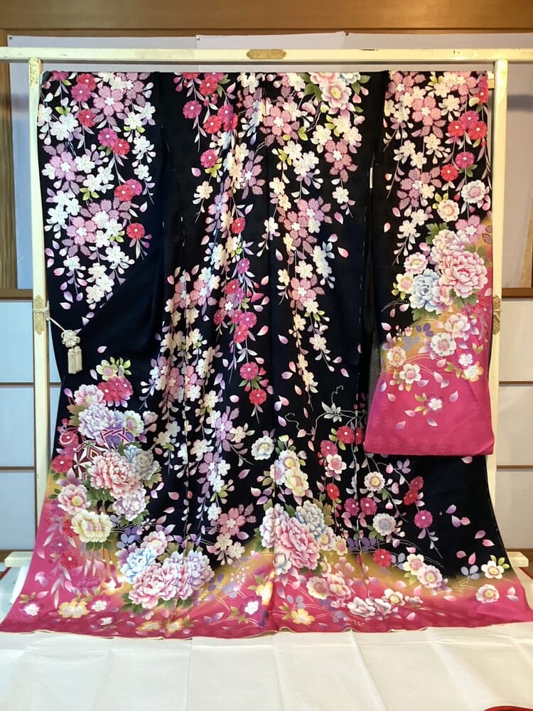 k-120 黒地にしだれ花