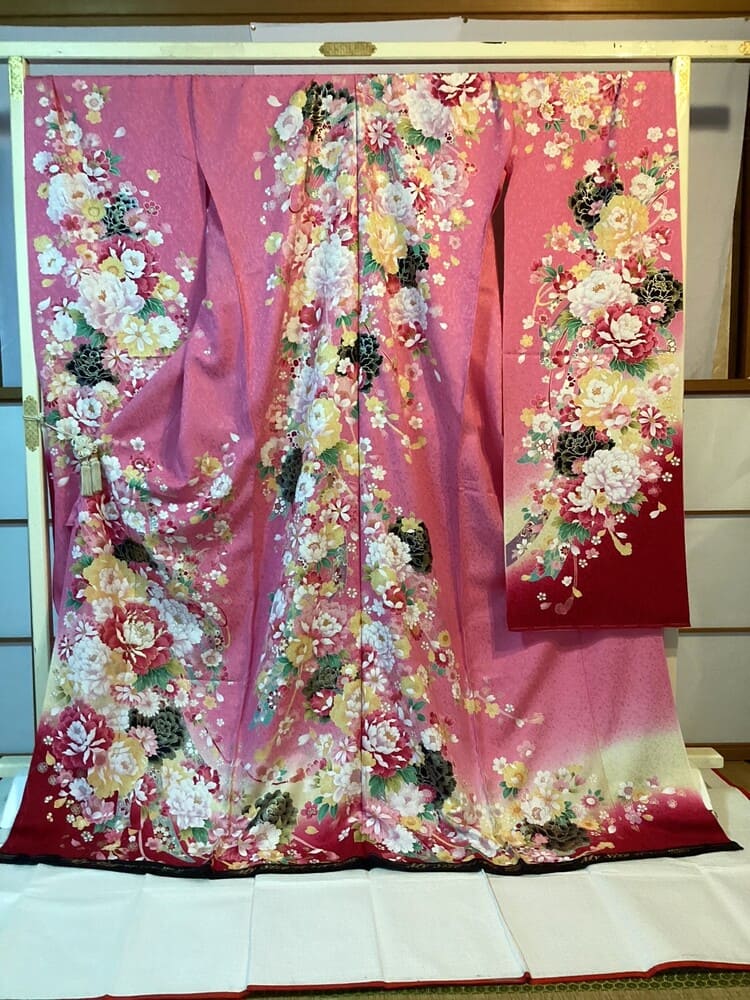 k-124 赤紫地に牡丹