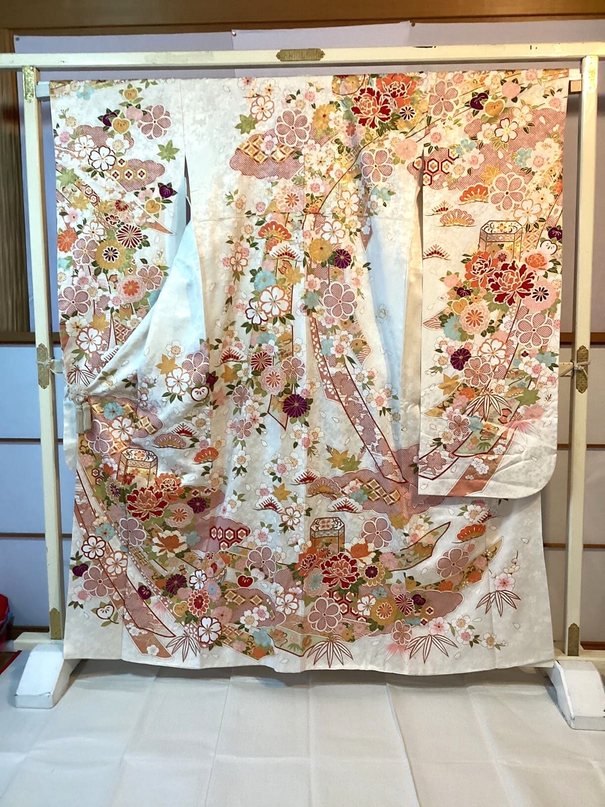 47 白地に手文庫と熨斗